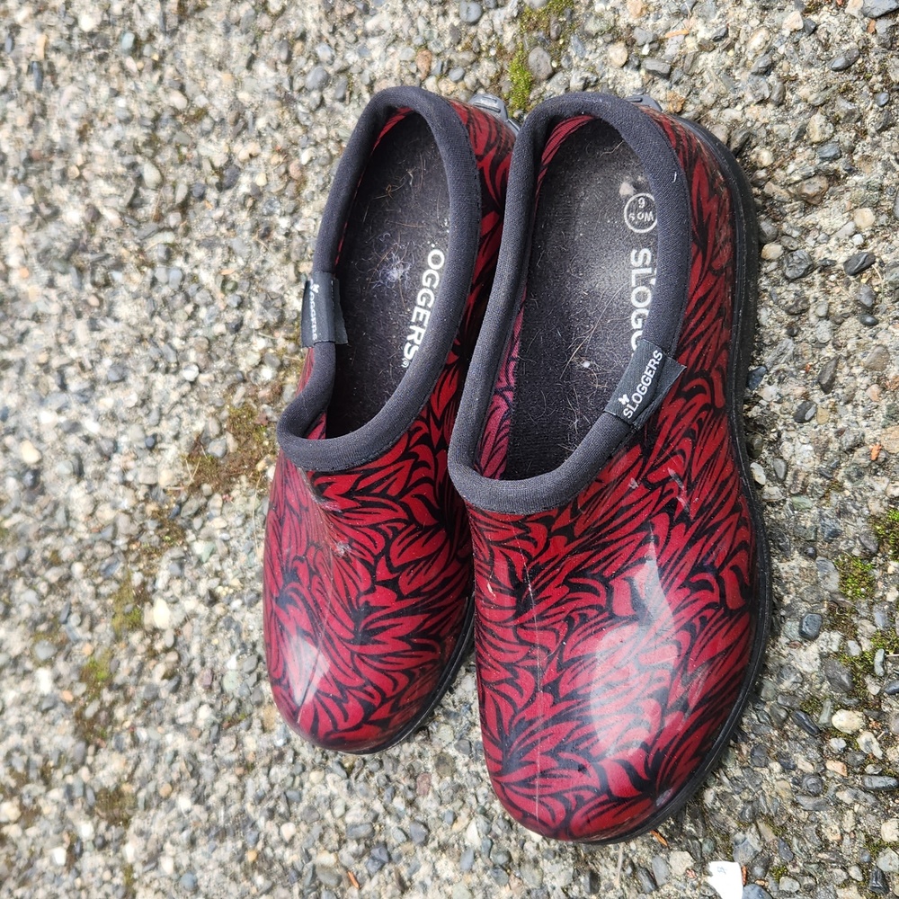 Women's shoes